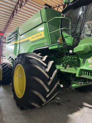 2023 John Deere X9 1000 Image