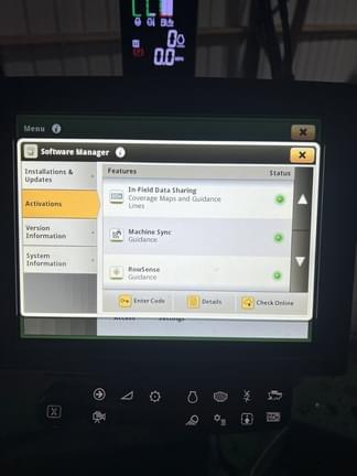 Image of John Deere X9 1000 equipment image 2