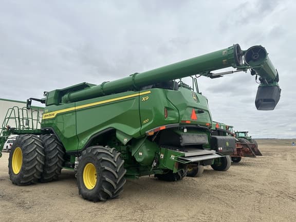 Image of John Deere X9 1100 equipment image 3