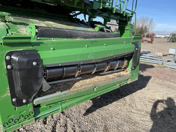 Image of John Deere X9 1100 equipment image 4