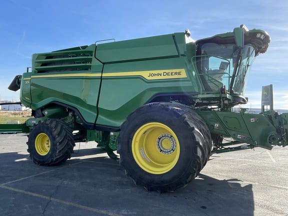 2023 John Deere X9 1100 Equipment Image0