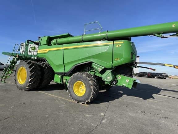 Image of John Deere X9 1100 equipment image 4