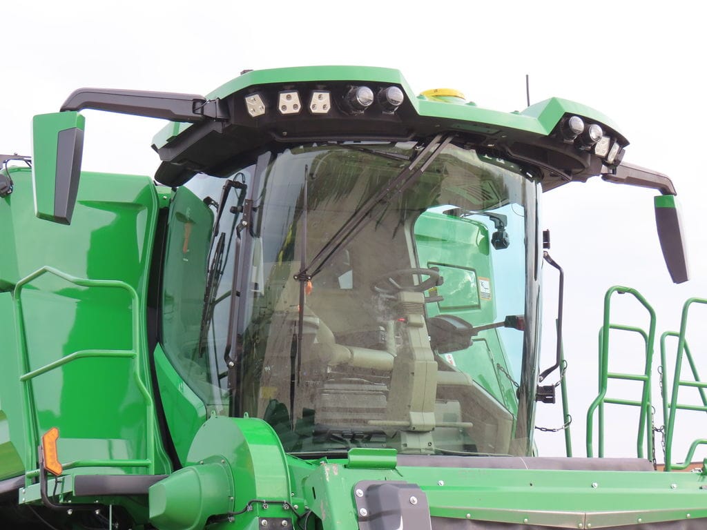 2023 John Deere X9 1100 Equipment Image0