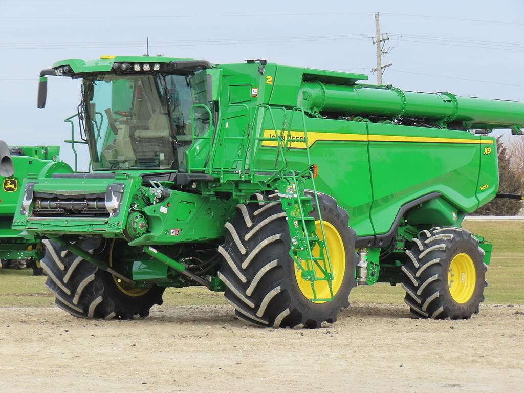 Image of John Deere X9 1100 Primary image