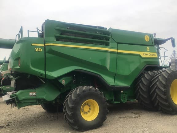 Image of John Deere X9 1100 equipment image 3