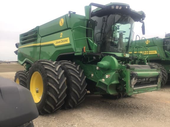 Image of John Deere X9 1100 equipment image 1
