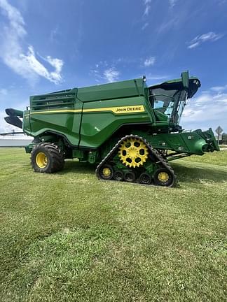 Image of John Deere X9 1100 equipment image 3