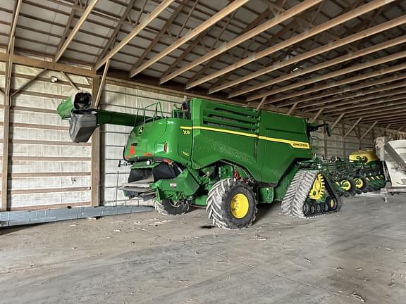 Image of John Deere X9 1100 equipment image 4