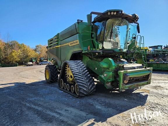 Image of John Deere X9 1100 equipment image 1