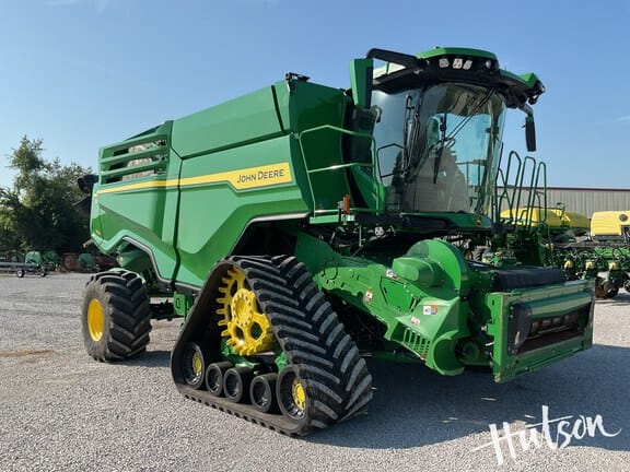 2023 John Deere X9 1100 Equipment Image0