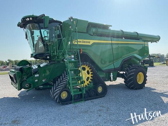 Image of John Deere X9 1100 equipment image 2