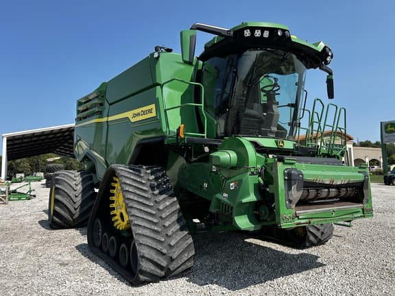 Image of John Deere X9 1100 equipment image 2