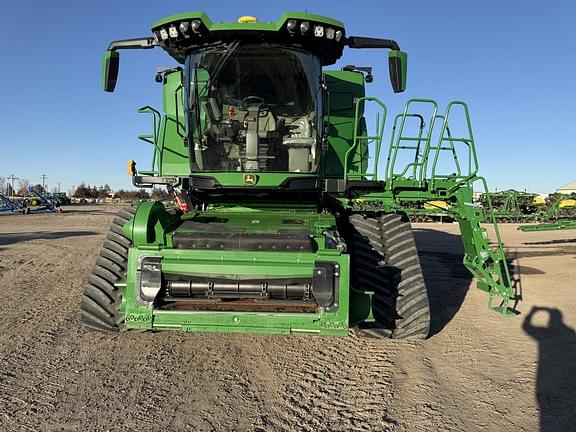 Image of John Deere X9 1100 equipment image 2