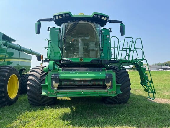 2023 John Deere X9 1100 Image