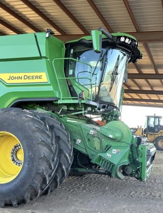 Image of John Deere X9 1100 equipment image 4