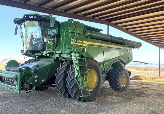 2023 John Deere X9 1100 Equipment Image0