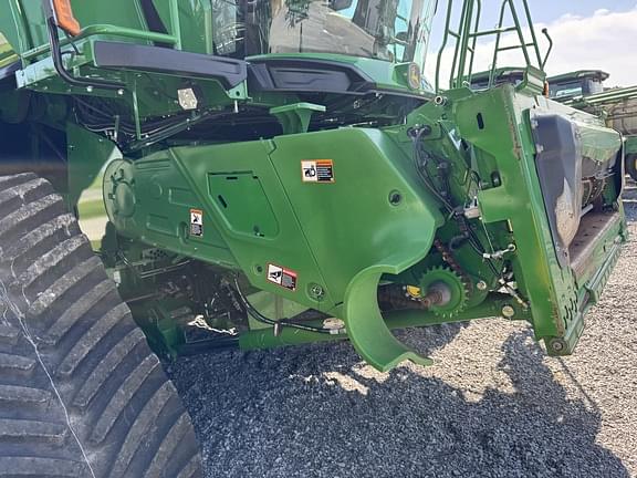Image of John Deere X9 1100 equipment image 3