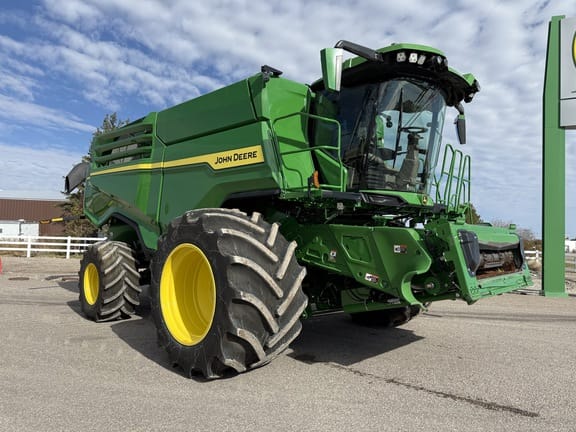 2023 John Deere X9 1100 Equipment Image0
