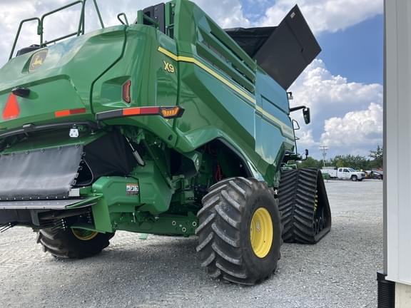 Image of John Deere X9 1100 equipment image 3