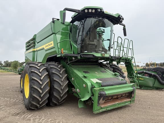 Image of John Deere X9 1100 equipment image 1