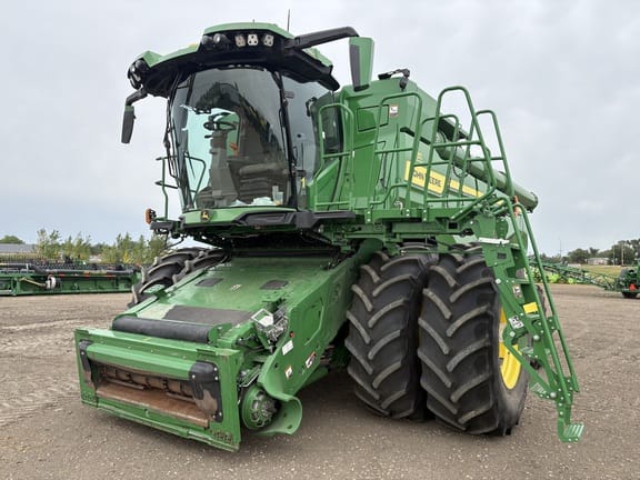 2023 John Deere X9 1100 Equipment Image0