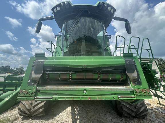 Image of John Deere X9 1100 equipment image 3