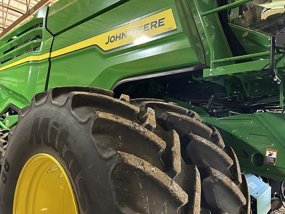 Image of John Deere X9 1100 equipment image 3