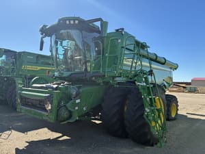 2023 John Deere X9 1100 Image