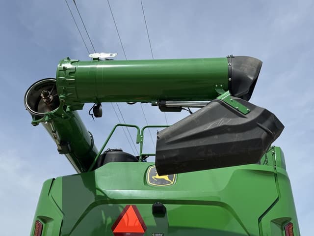 Image of John Deere X9 1100 equipment image 3