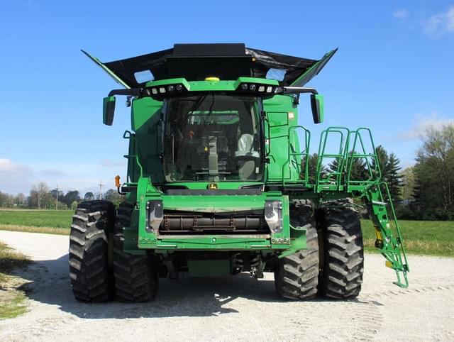 Image of John Deere X9 1100 equipment image 3