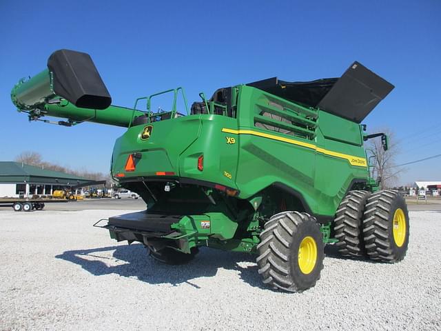 Image of John Deere X9 1100 equipment image 2