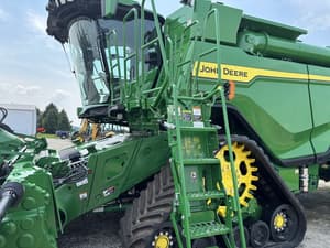 2023 John Deere X9 1100 Image