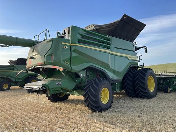 Image of John Deere X9 1100 equipment image 2