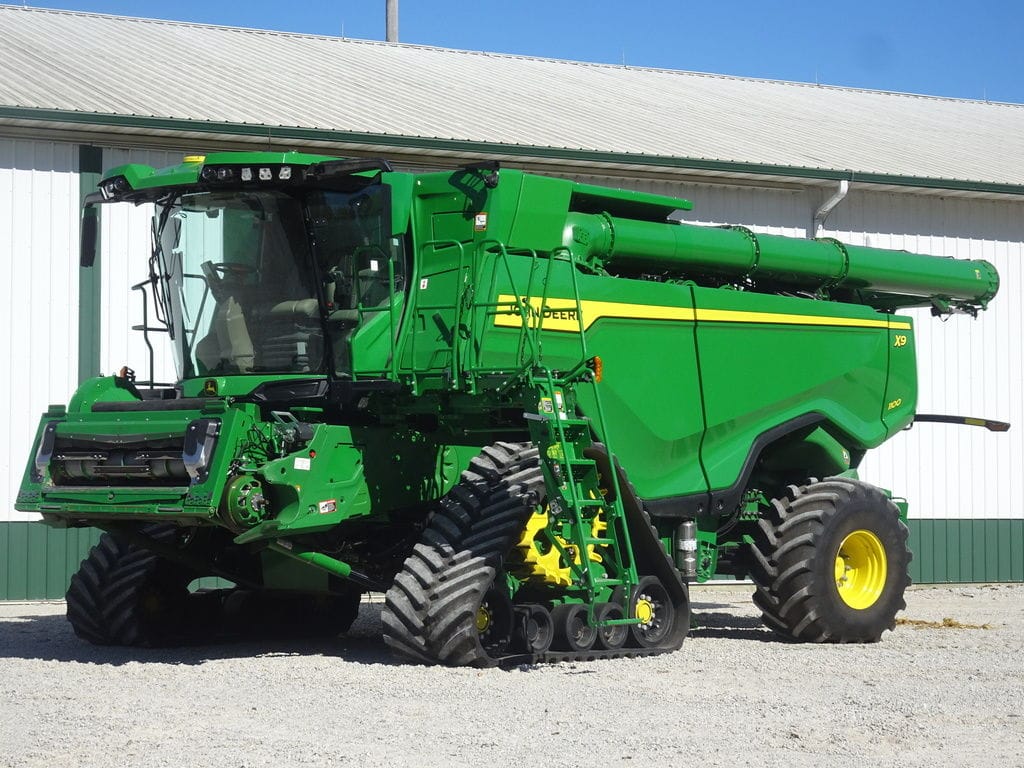 2023 John Deere X9 1100 Equipment Image0