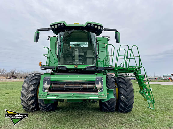 Image of John Deere X9 1100 equipment image 1