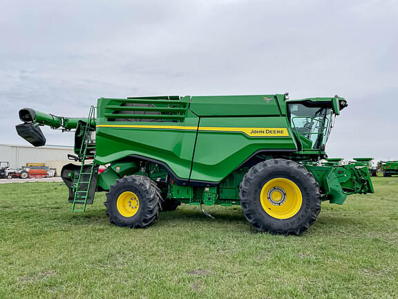 Image of John Deere X9 1100 equipment image 3