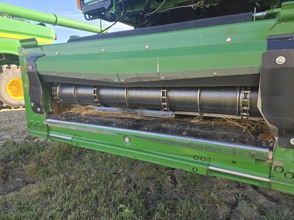 Image of John Deere X9 1100 equipment image 3