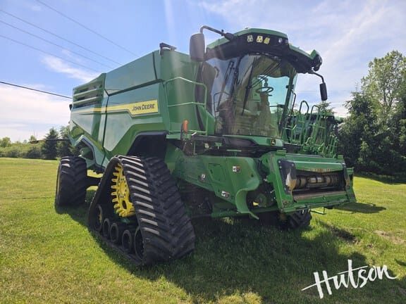 2023 John Deere X9 1100 Equipment Image0