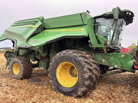 2023 John Deere X9 1100 Equipment Image0