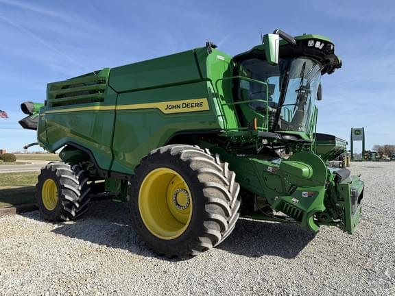 Image of John Deere X9 1100 equipment image 3