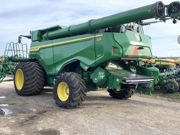 Image of John Deere X9 1100 equipment image 4