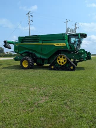 Image of John Deere X9 1100 equipment image 4