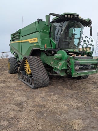 2023 John Deere X9 1100 Equipment Image0