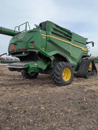 Image of John Deere X9 1100 equipment image 3