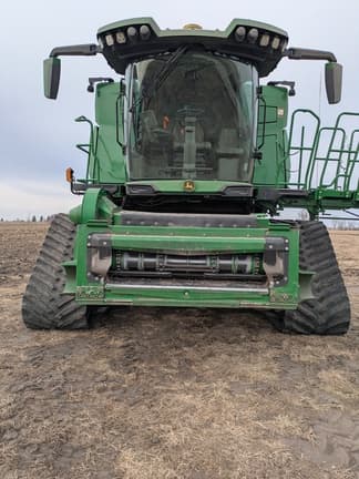 Image of John Deere X9 1100 equipment image 4