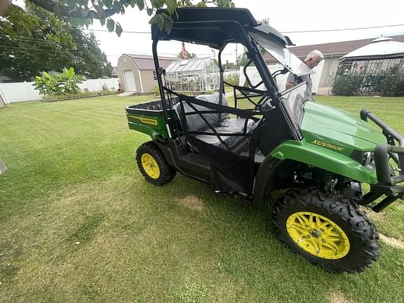 Image of John Deere XUV 560E equipment image 1