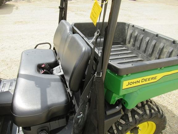 Image of John Deere XUV 560E equipment image 4