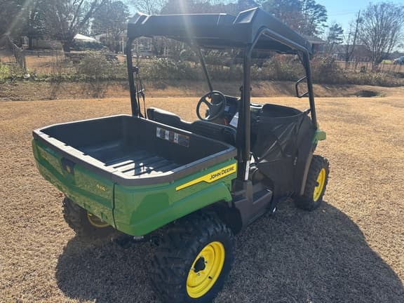 Image of John Deere XUV 560E equipment image 2