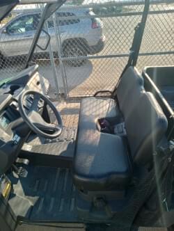 Image of John Deere XUV 560E equipment image 4