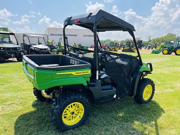 Image of John Deere XUV 560E equipment image 4